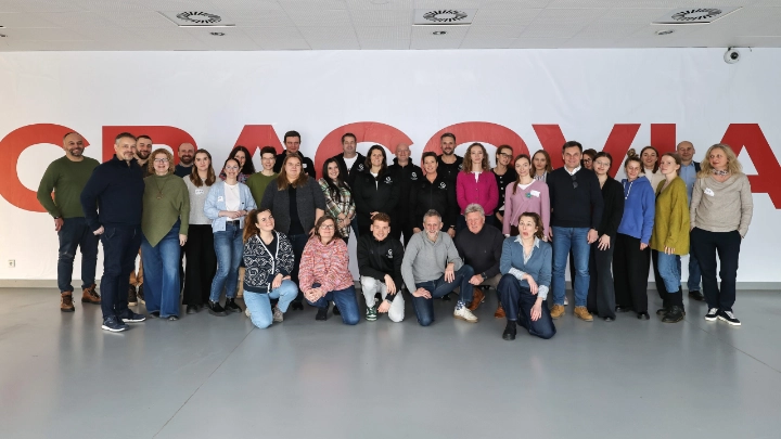 Zdjęcie grupowe ze szkolenia z metodyki „Playing for Success” w Krakowie
